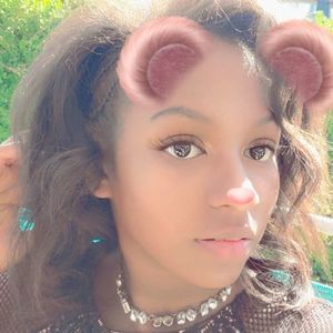 Meet your Posher, Precious